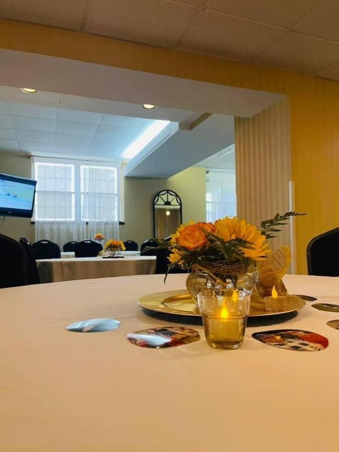 Senate Suites Extended Stay Hotel Topeka Zewnętrze zdjęcie